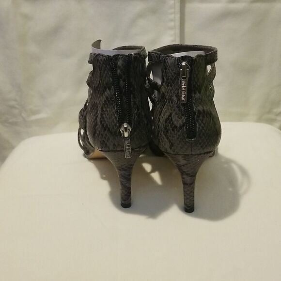 Michael Antonio womens shoes.   - Picture 4 of 8